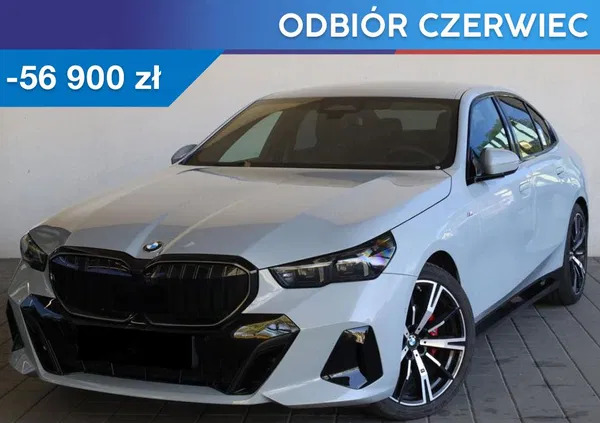 samochody osobowe BMW Seria 5 cena 301000 przebieg: 1, rok produkcji 2024 z Biała Piska